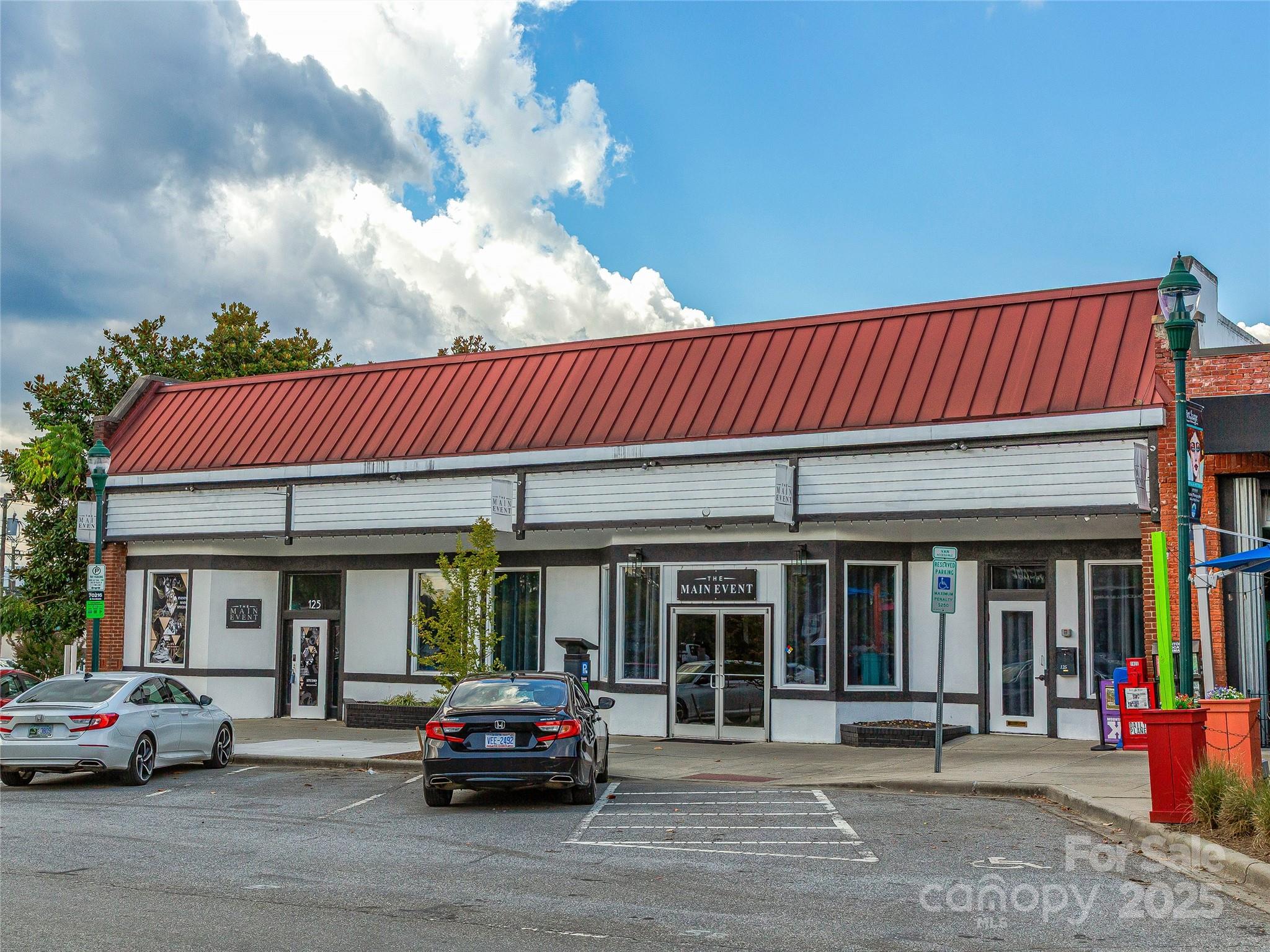 125 S Main Street Hendersonville NC 28792