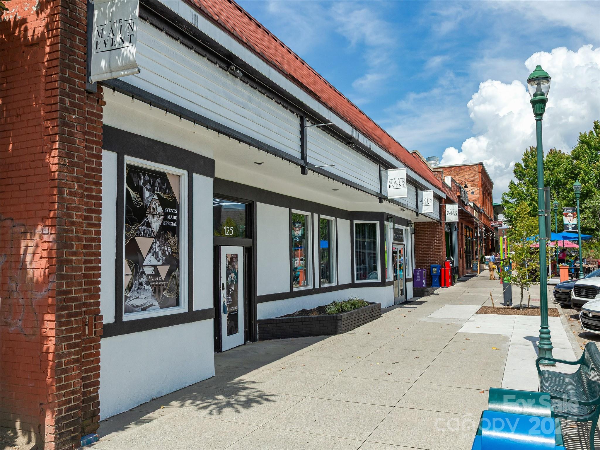 125 S Main Street Hendersonville NC 28792