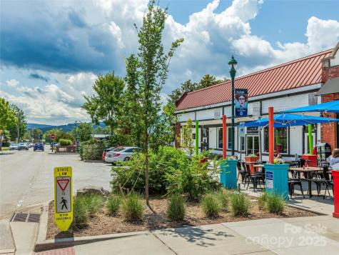 125 S Main Street Hendersonville NC 28792