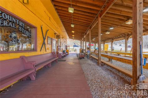 9410 Sylva Road Franklin NC 28734