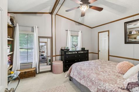 122 S Main Street New London NC 28127