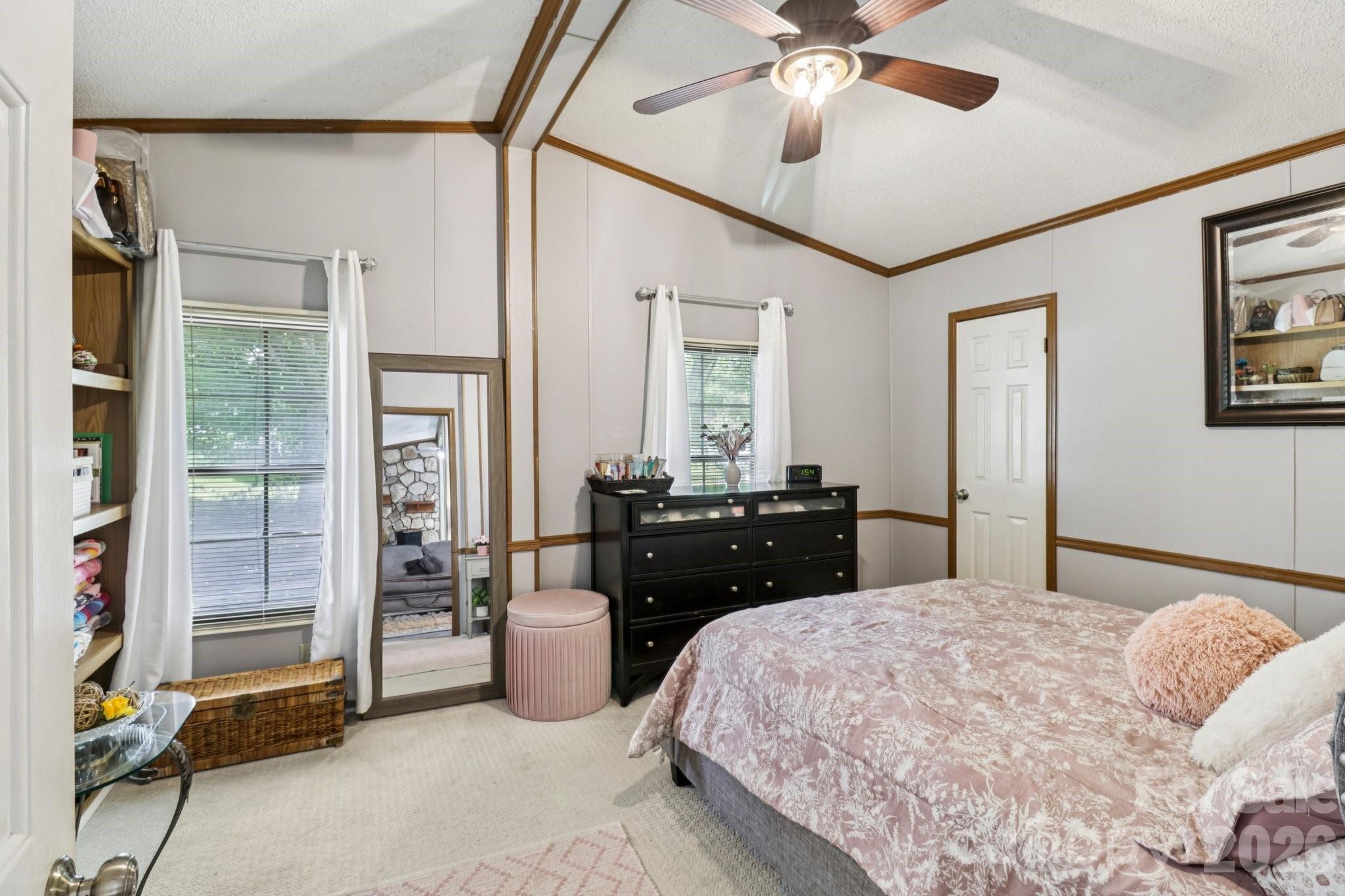122 S Main Street New London NC 28127