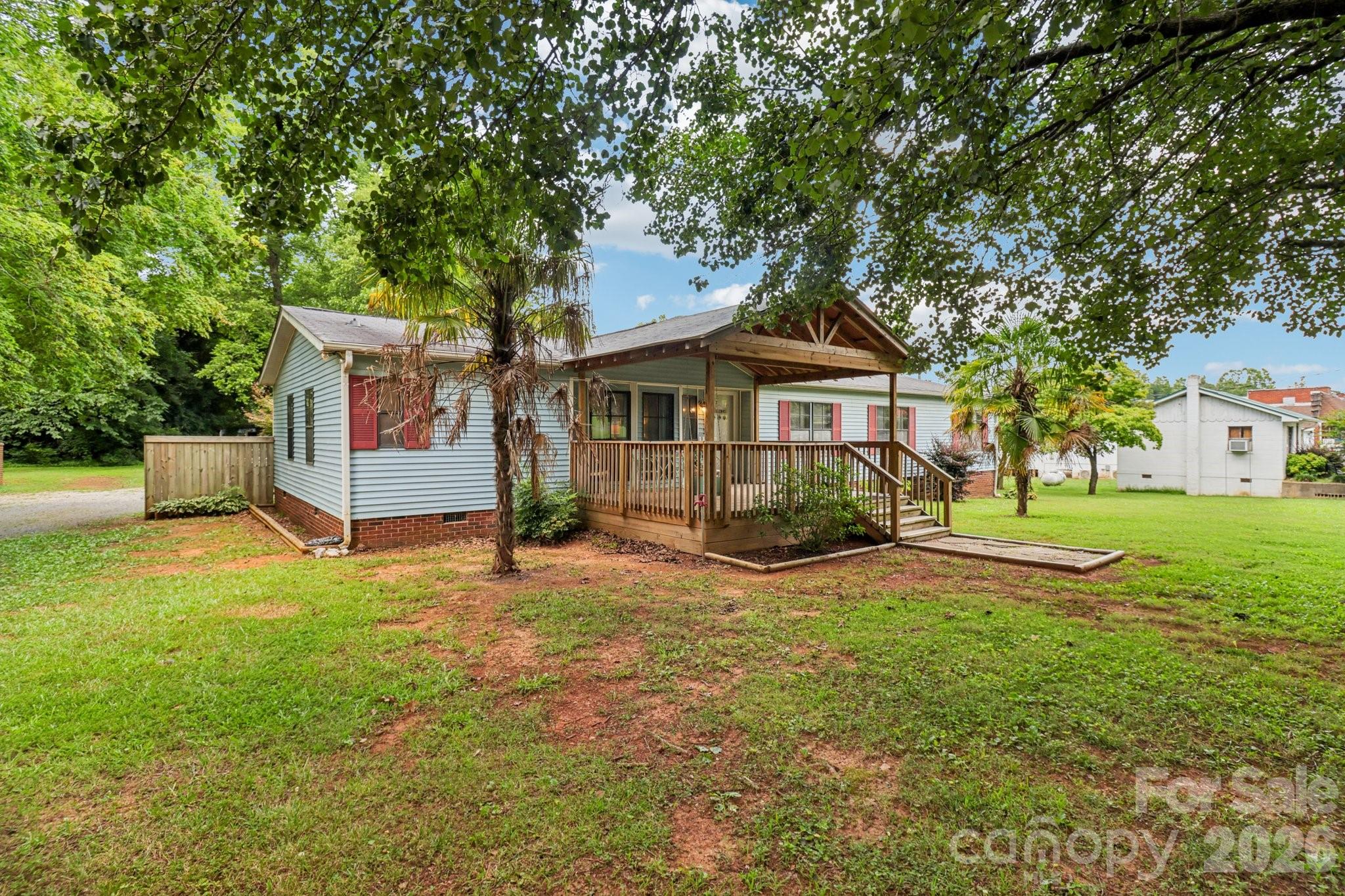 122 S Main Street New London NC 28127