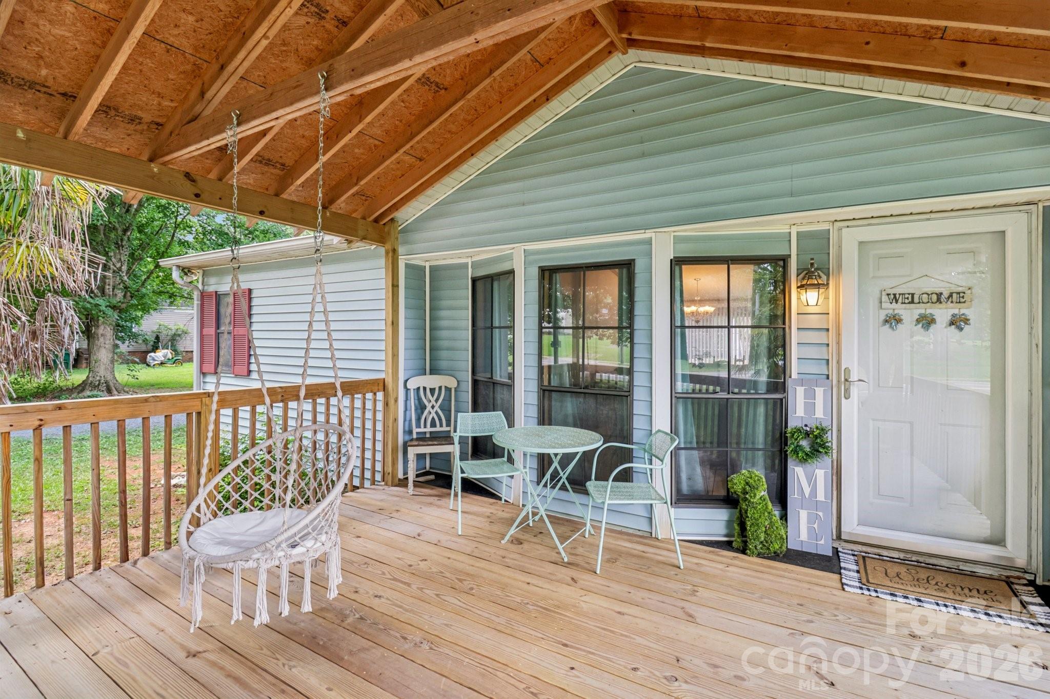 122 S Main Street New London NC 28127