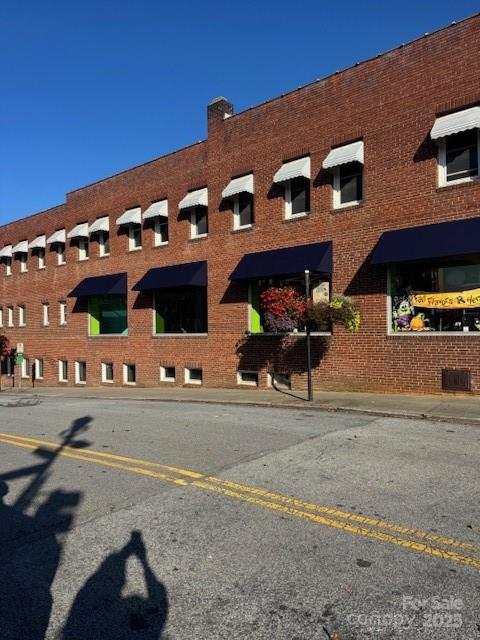 201 N Main Street Hendersonville NC 28739
