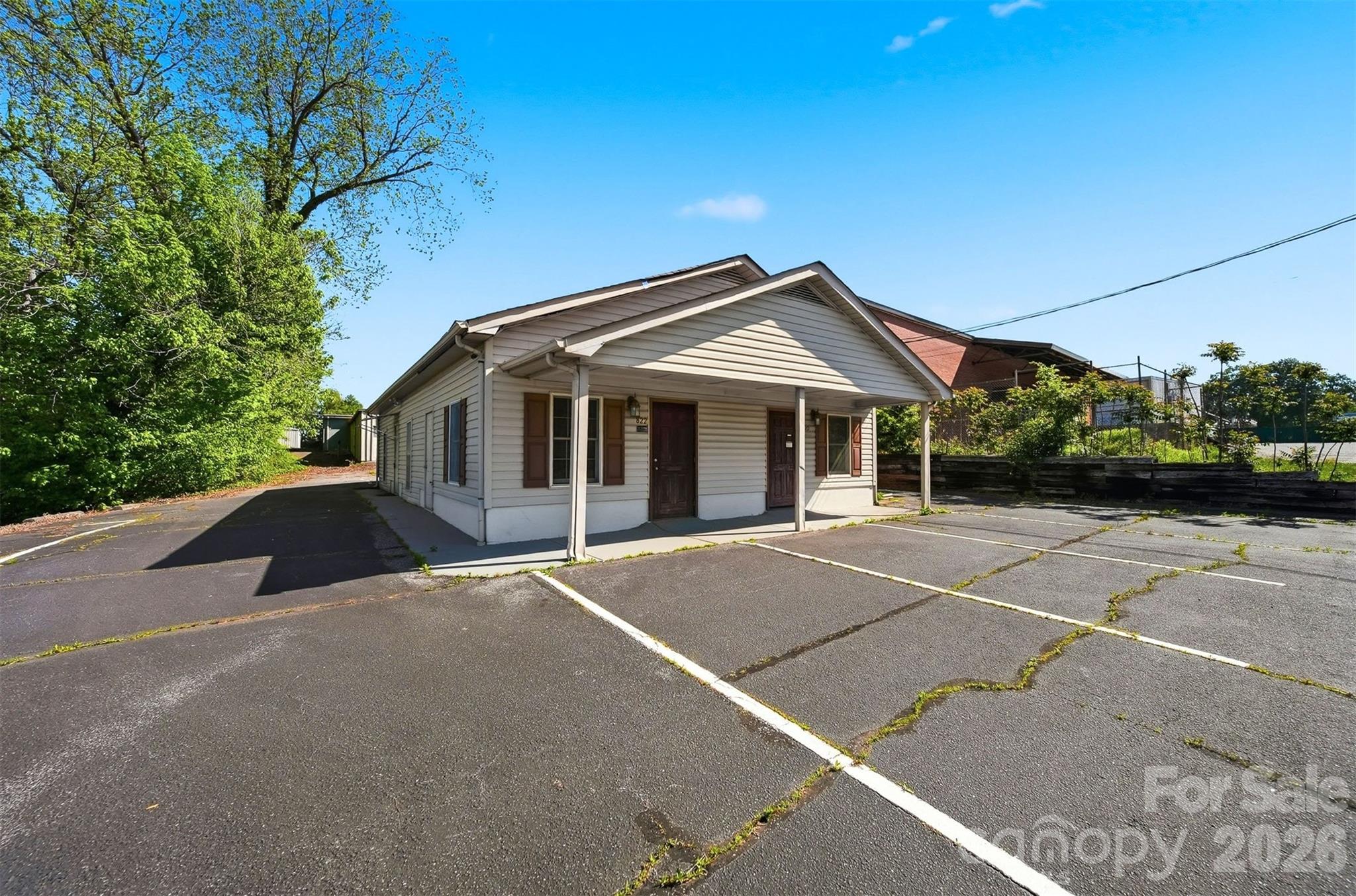 820 & 822 2nd Avenue SW Hickory NC 28602