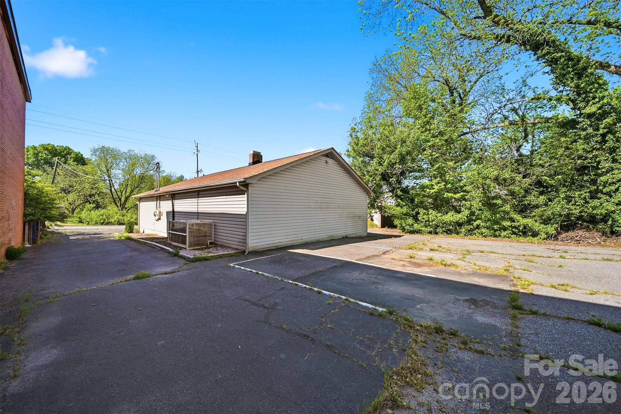 820 & 822 2nd Avenue SW Hickory NC 28602