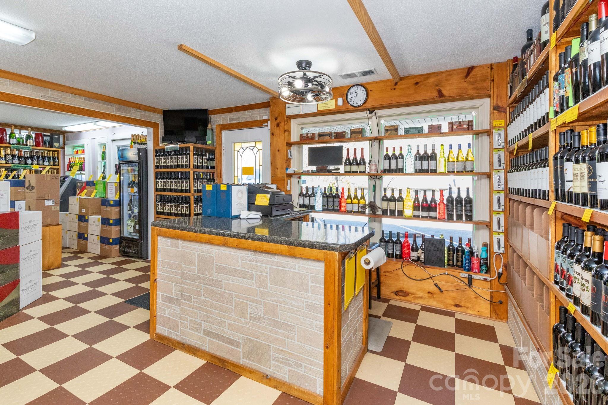 130 Us 64 E Cashiers NC 28741
