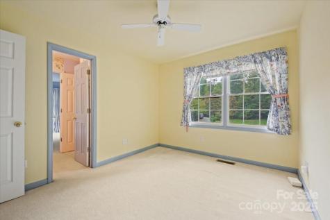 5580 Greenville Highway Brevard NC 28712