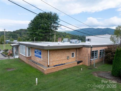 30 New Treads Drive Waynesville NC 28786