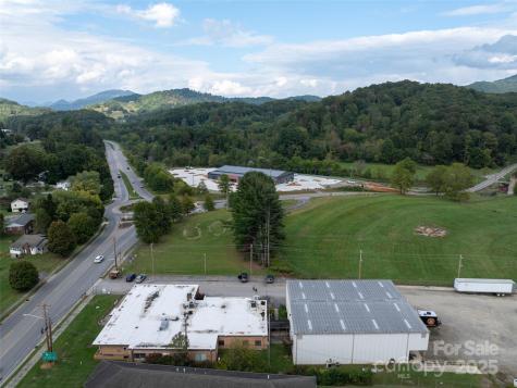 30 New Treads Drive Waynesville NC 28786