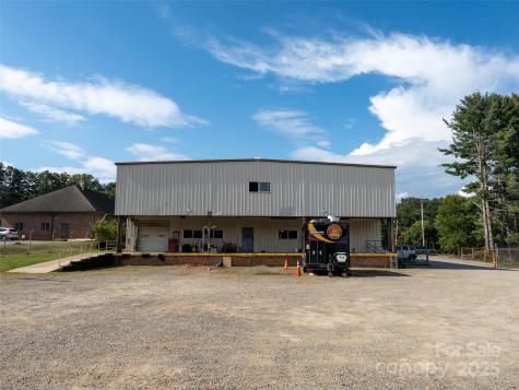 30 New Treads Drive Waynesville NC 28786