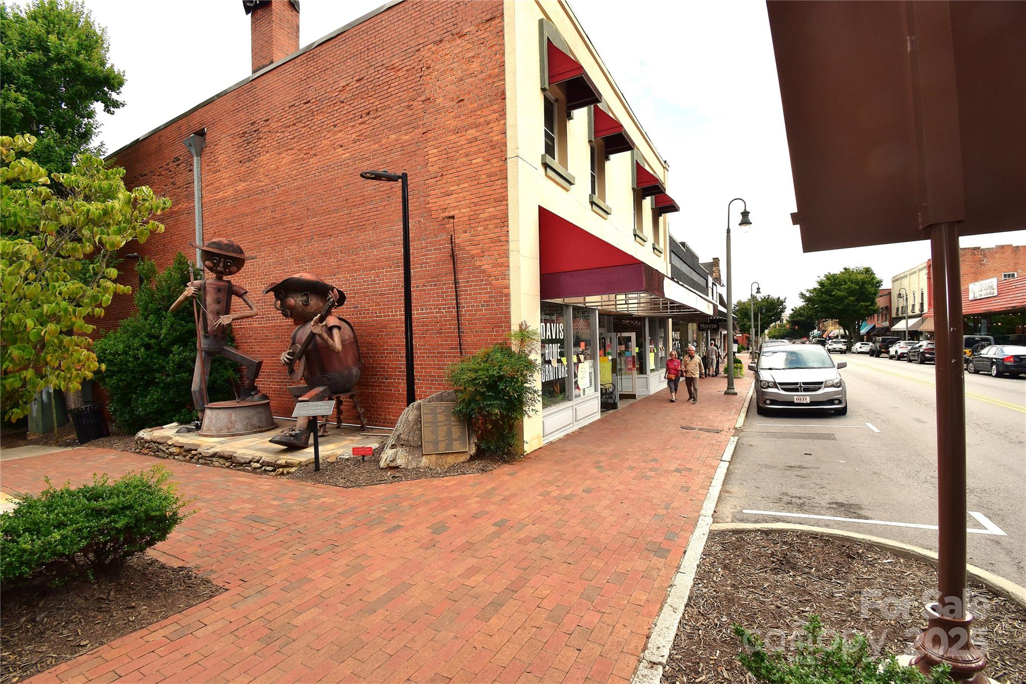 93 N Main Street Waynesville NC 28786
