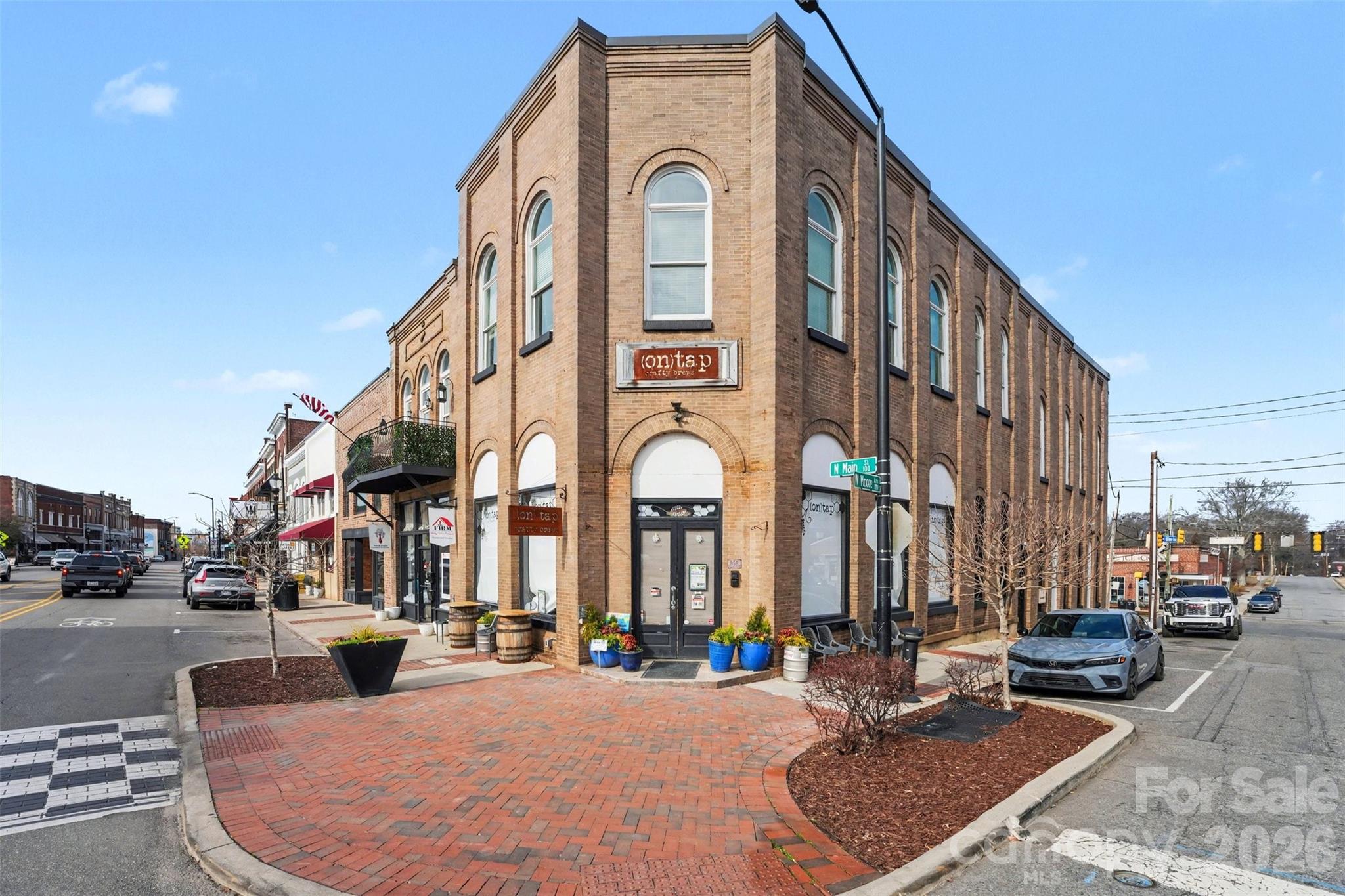 188 N Main Street Mooresville NC 28115