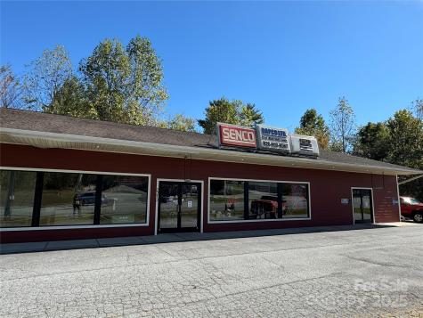 2212 Asheville Highway Hendersonville NC 28791