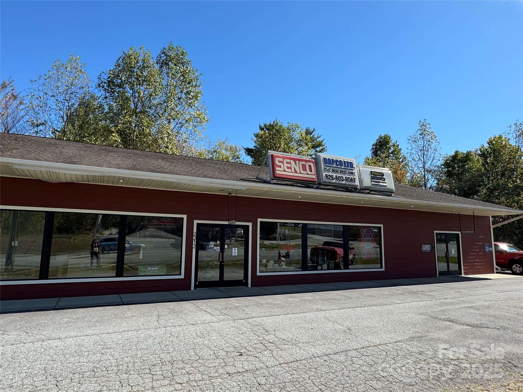 2212 Asheville Highway Hendersonville NC 28791