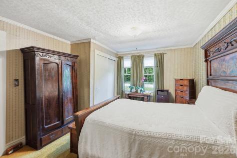 215 Old Us 70 Highway E Black Mountain NC 28711
