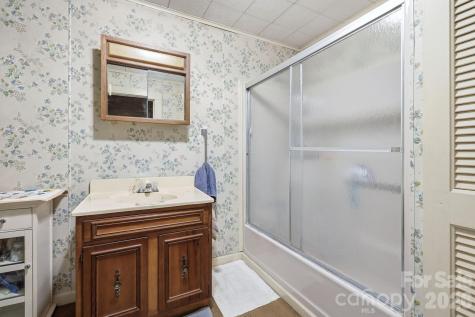 215 Old Us 70 Highway E Black Mountain NC 28711