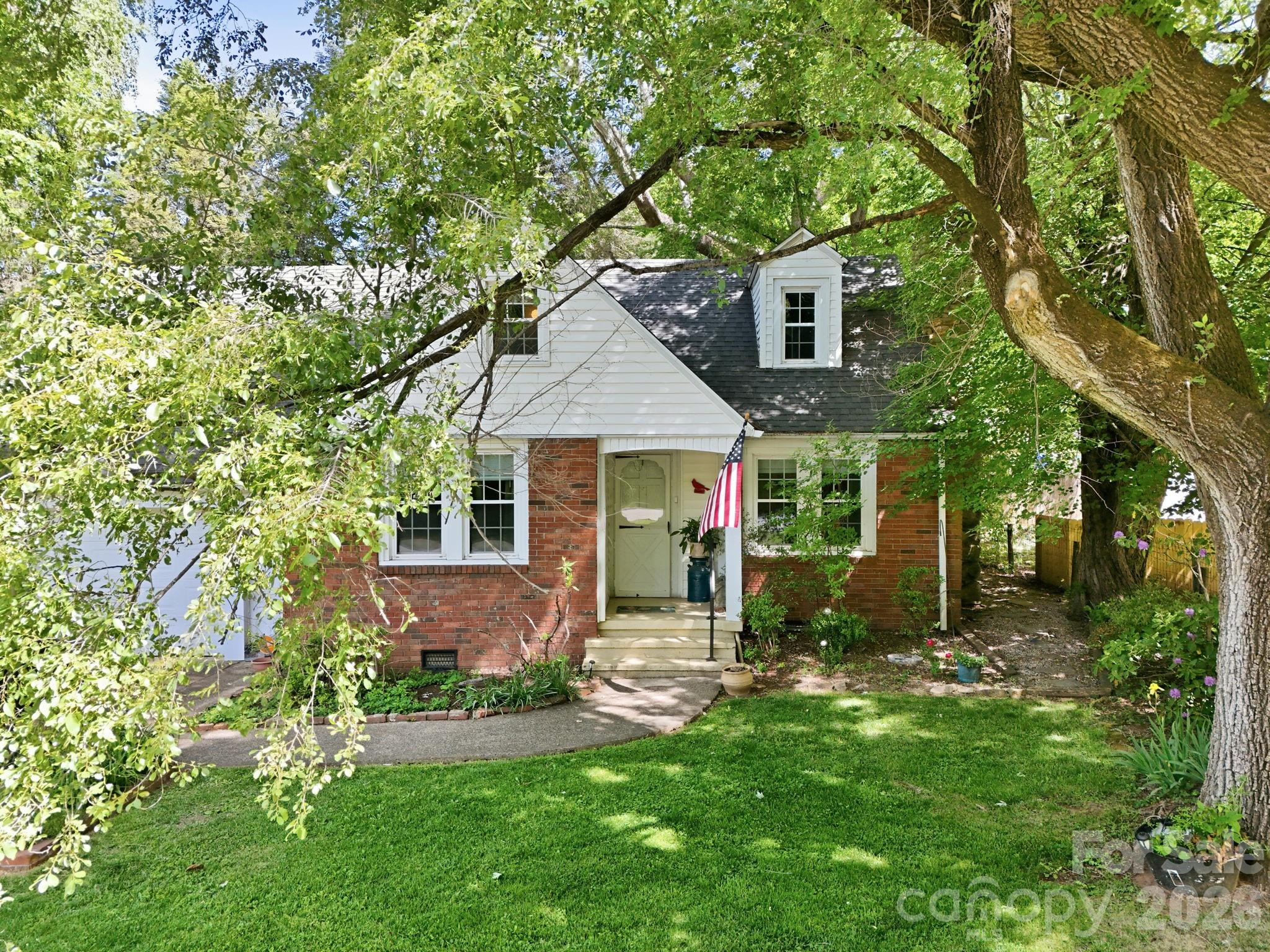 215 Old Us 70 Highway E Black Mountain NC 28711