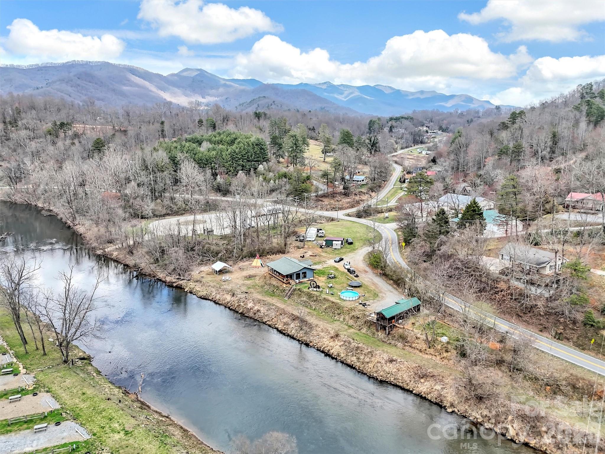 522 N River Road Sylva NC 28779
