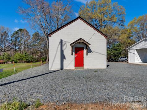 4620 Potter Road Matthews NC 28104