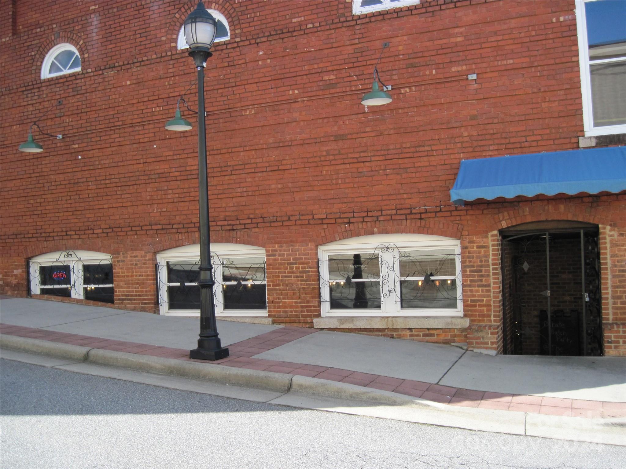 819 West Avenue NW Lenoir NC 28645