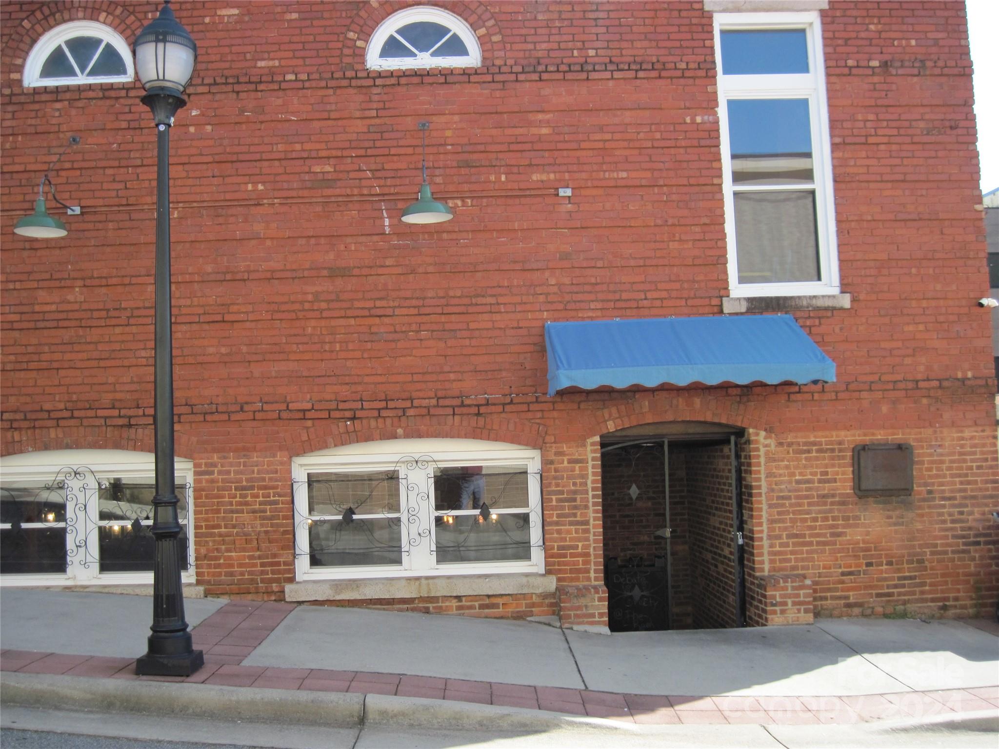 819 West Avenue NW Lenoir NC 28645