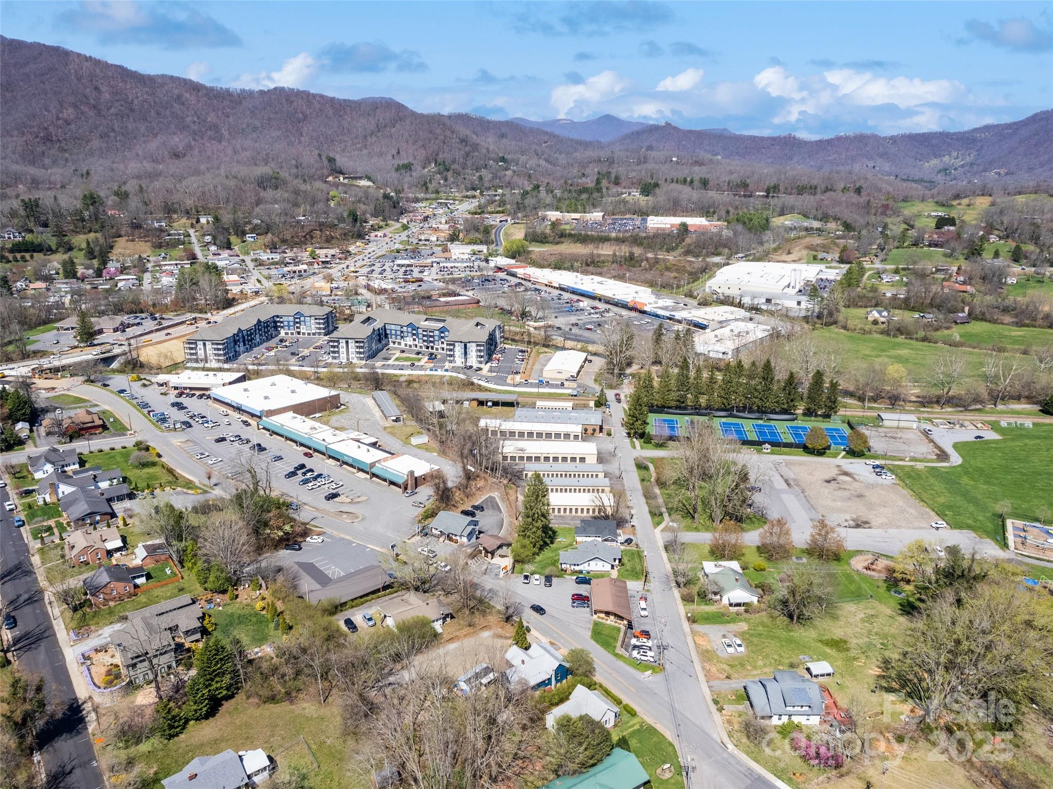 442 And 440 Walnut Street Waynesville NC 28786