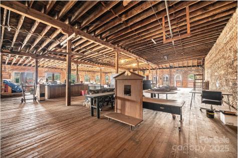 812 West Avenue NW Lenoir NC 28645