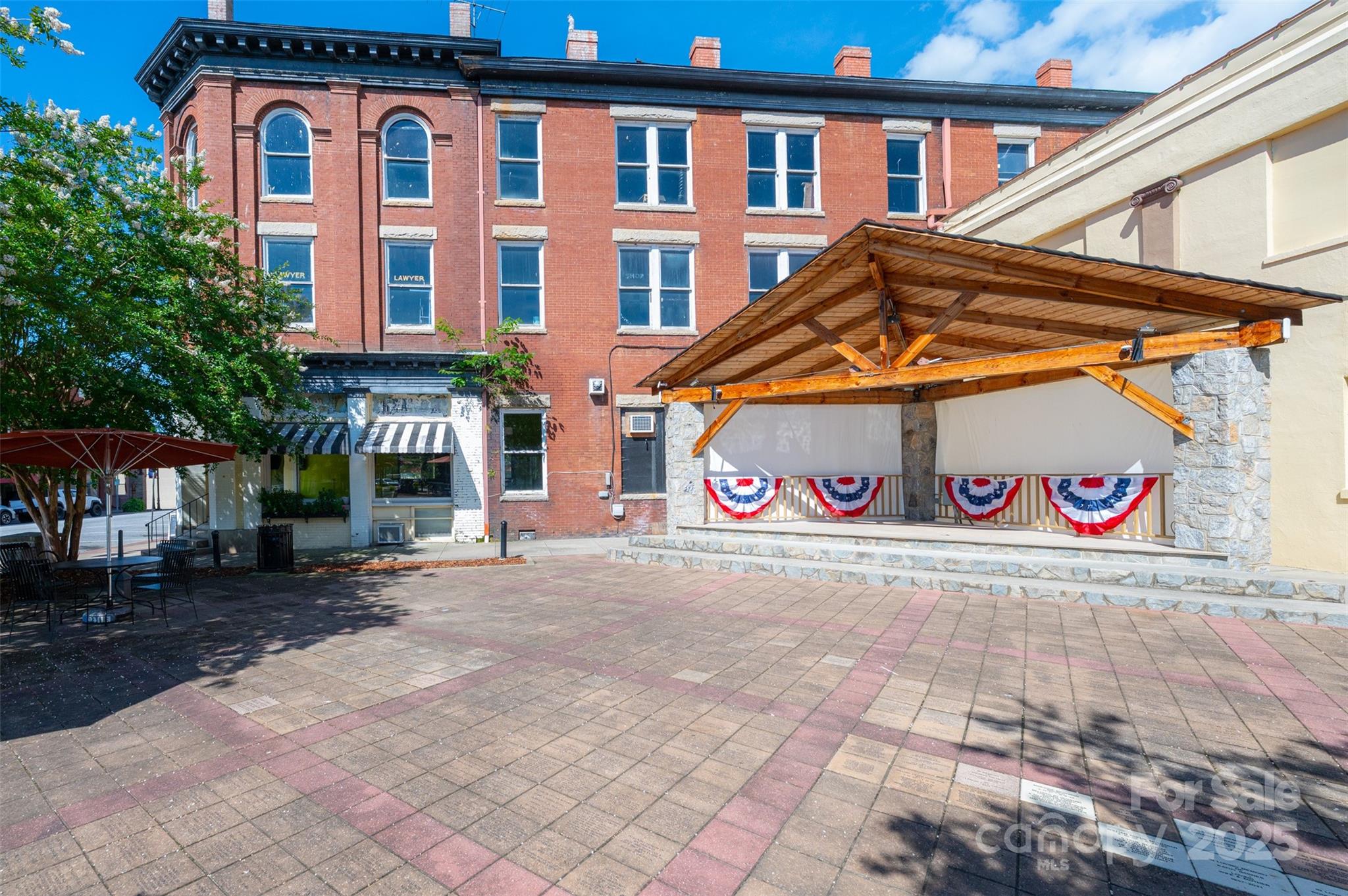 812 West Avenue NW Lenoir NC 28645
