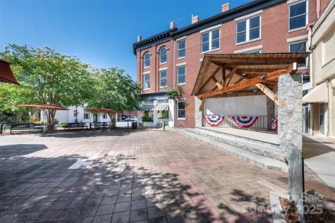 812 West Avenue NW Lenoir NC 28645