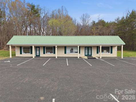 2504 Newton Drive Statesville NC 28677