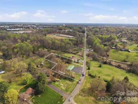 2504 Newton Drive Statesville NC 28677