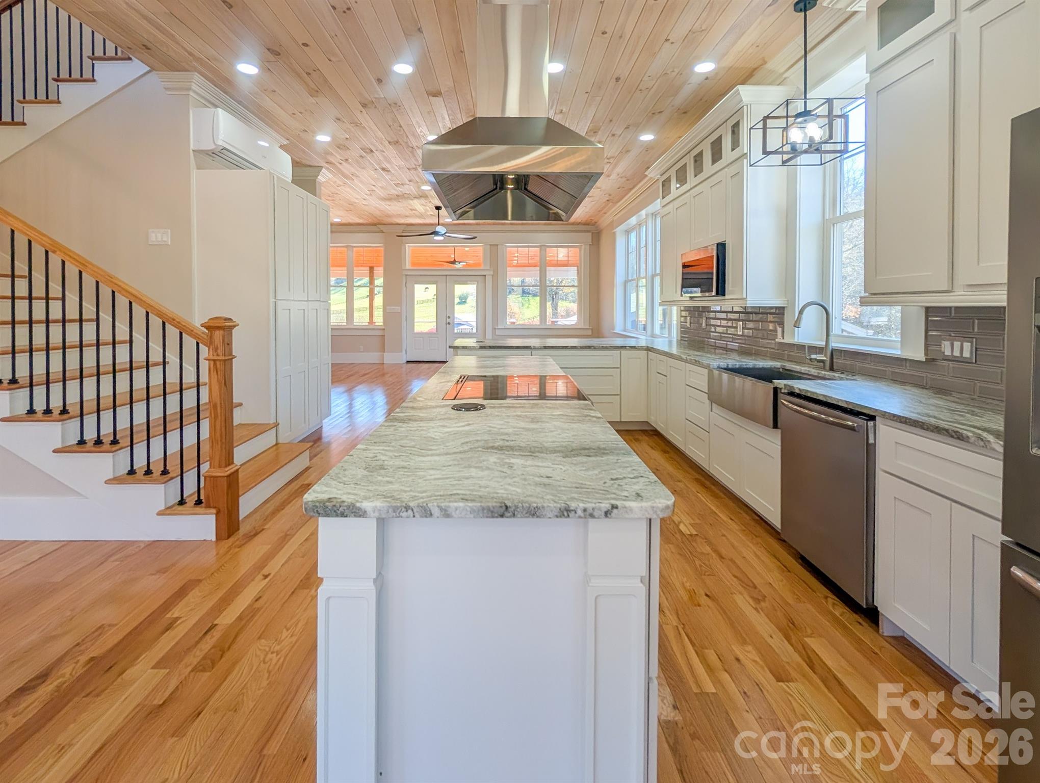 7854 E Us Highway 19e Burnsville NC 28714