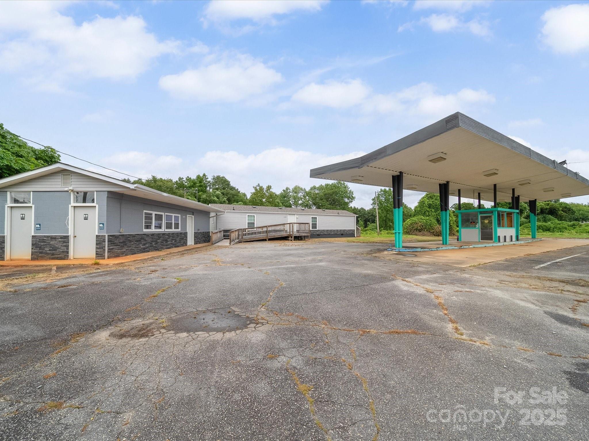 1168 W Main Street Forest City NC 28043