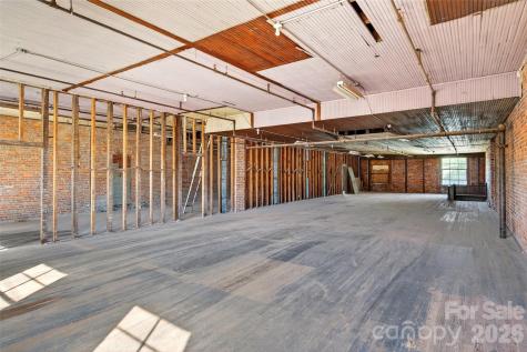47 Catawba Avenue Old Fort NC 28762
