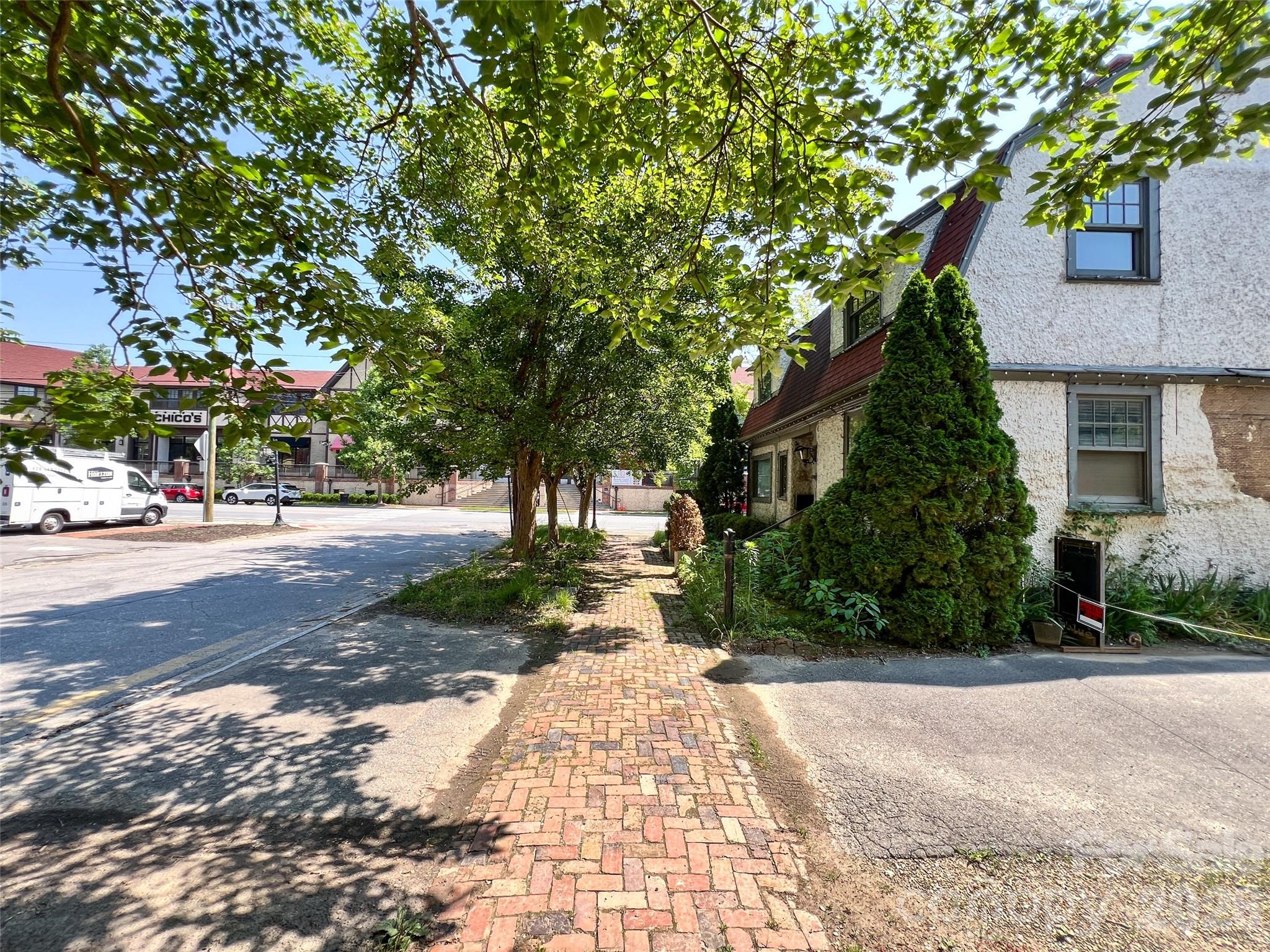 1 Swan Street Asheville NC 28803