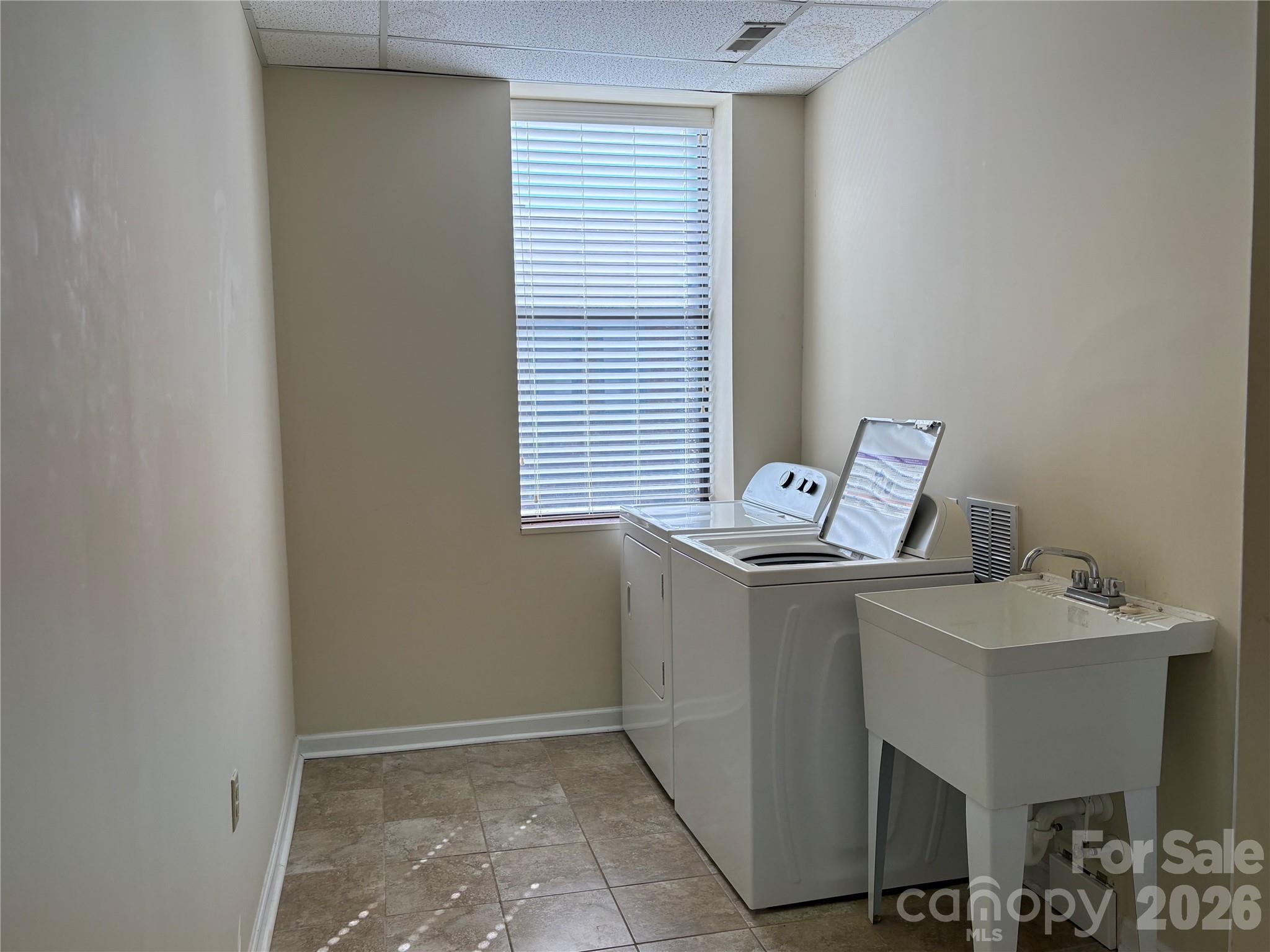 501 N Main Street Hendersonville NC 28792