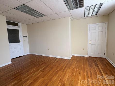 501 N Main Street Hendersonville NC 28792