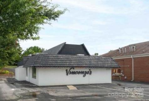 3449 Robinhood Road Winston Salem NC 27106