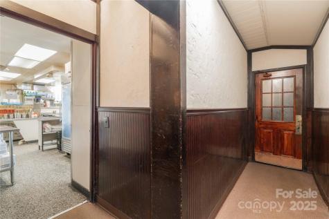 3449 Robinhood Road Winston Salem NC 27106