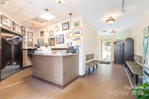 3449 Robinhood Road Winston Salem NC 27106
