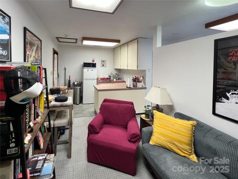 1275 Tunnel Road Asheville NC 28805