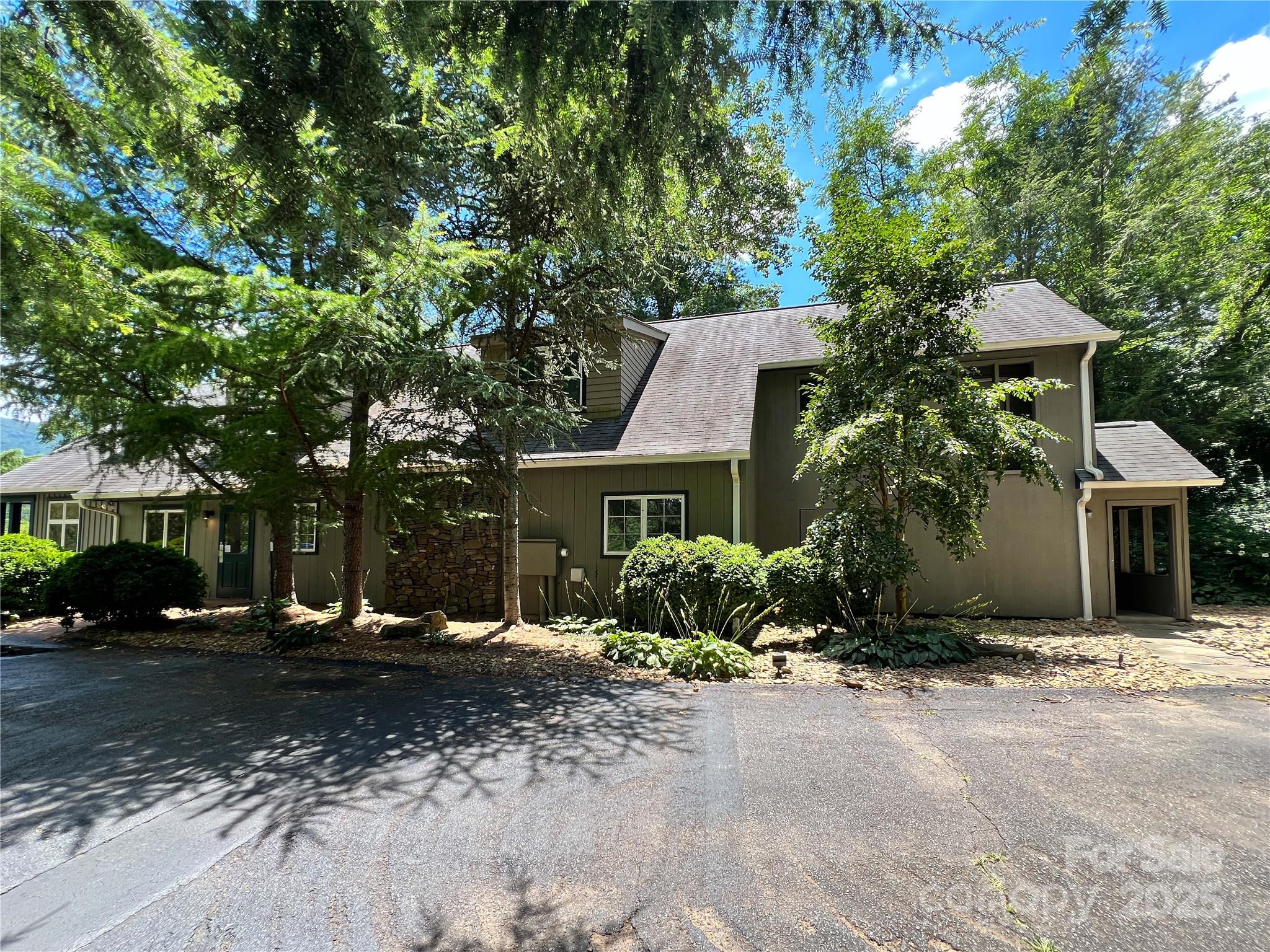 1275 Tunnel Road Asheville NC 28805