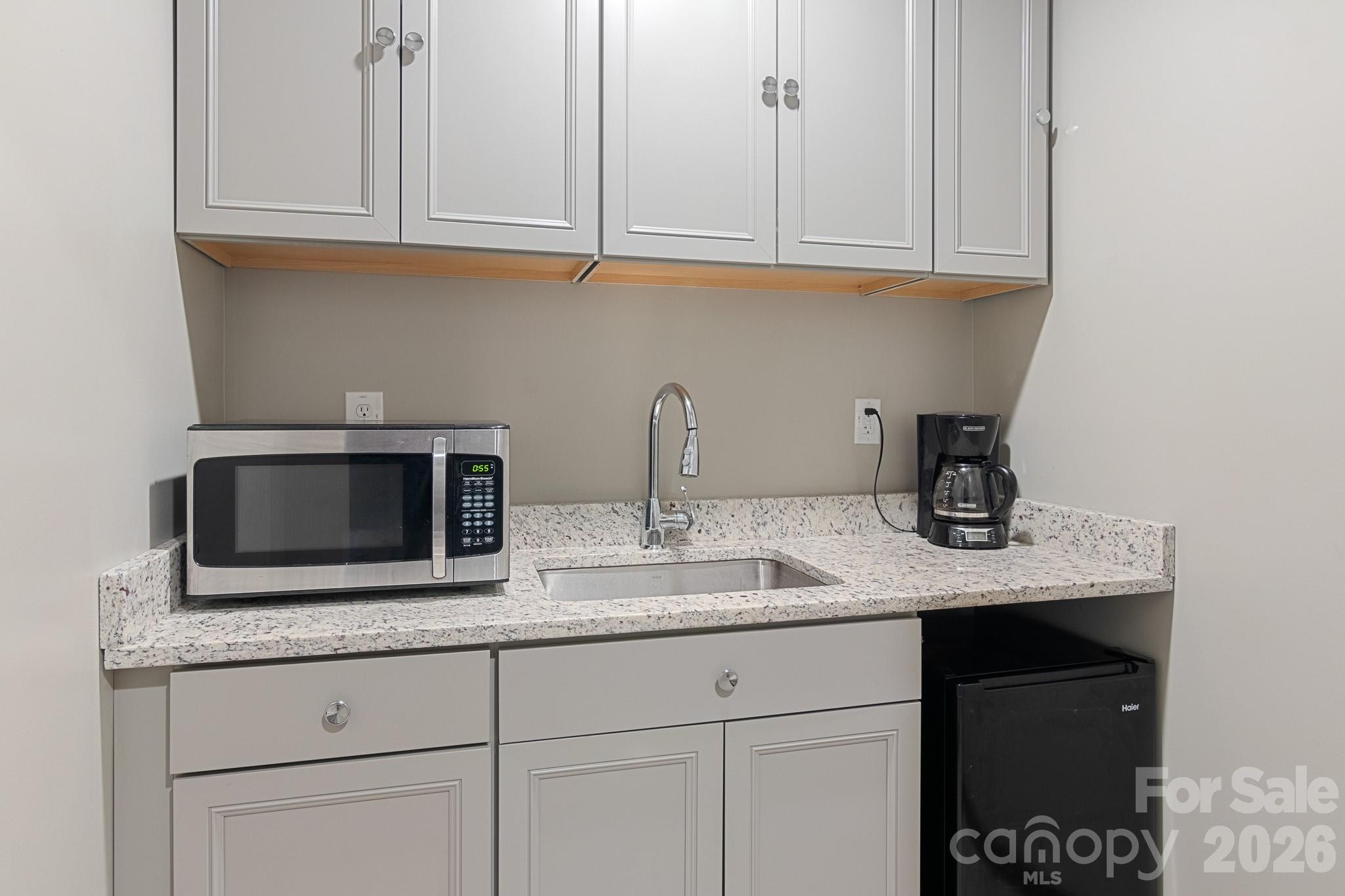 3413 S Tryon Street Charlotte NC 28217