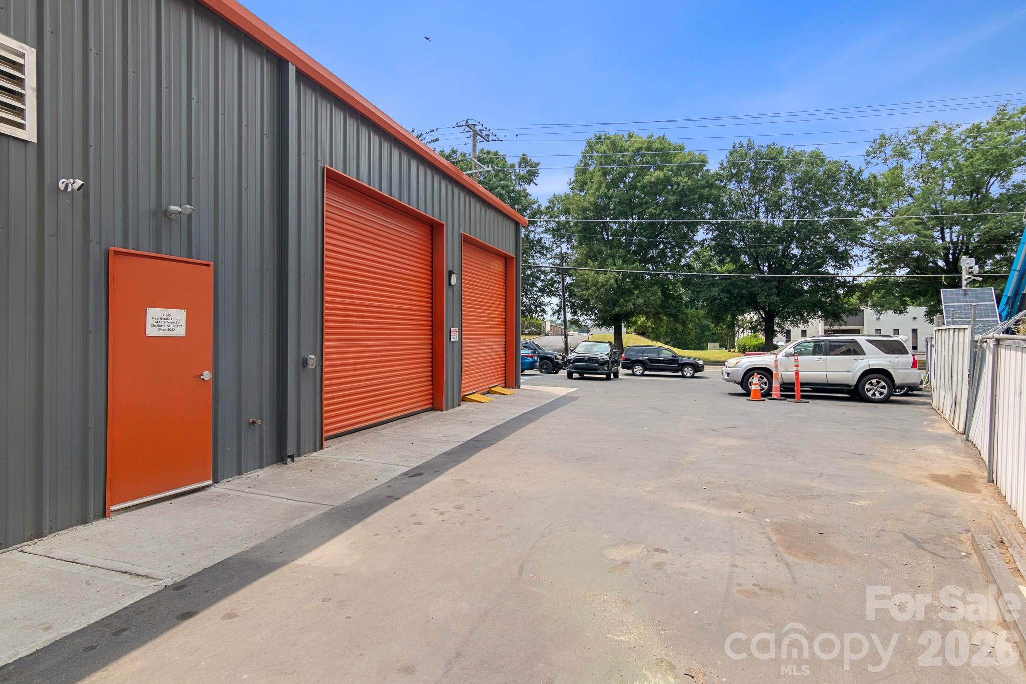 3413 S Tryon Street Charlotte NC 28217