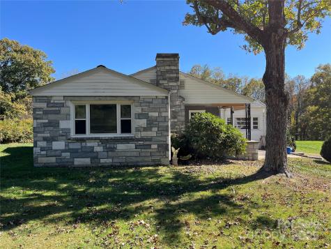180 Holbrook Road Candler NC 28715