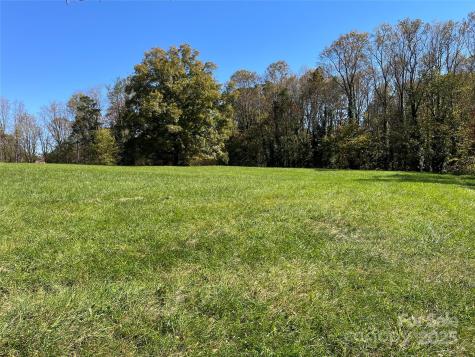 180 Holbrook Road Candler NC 28715