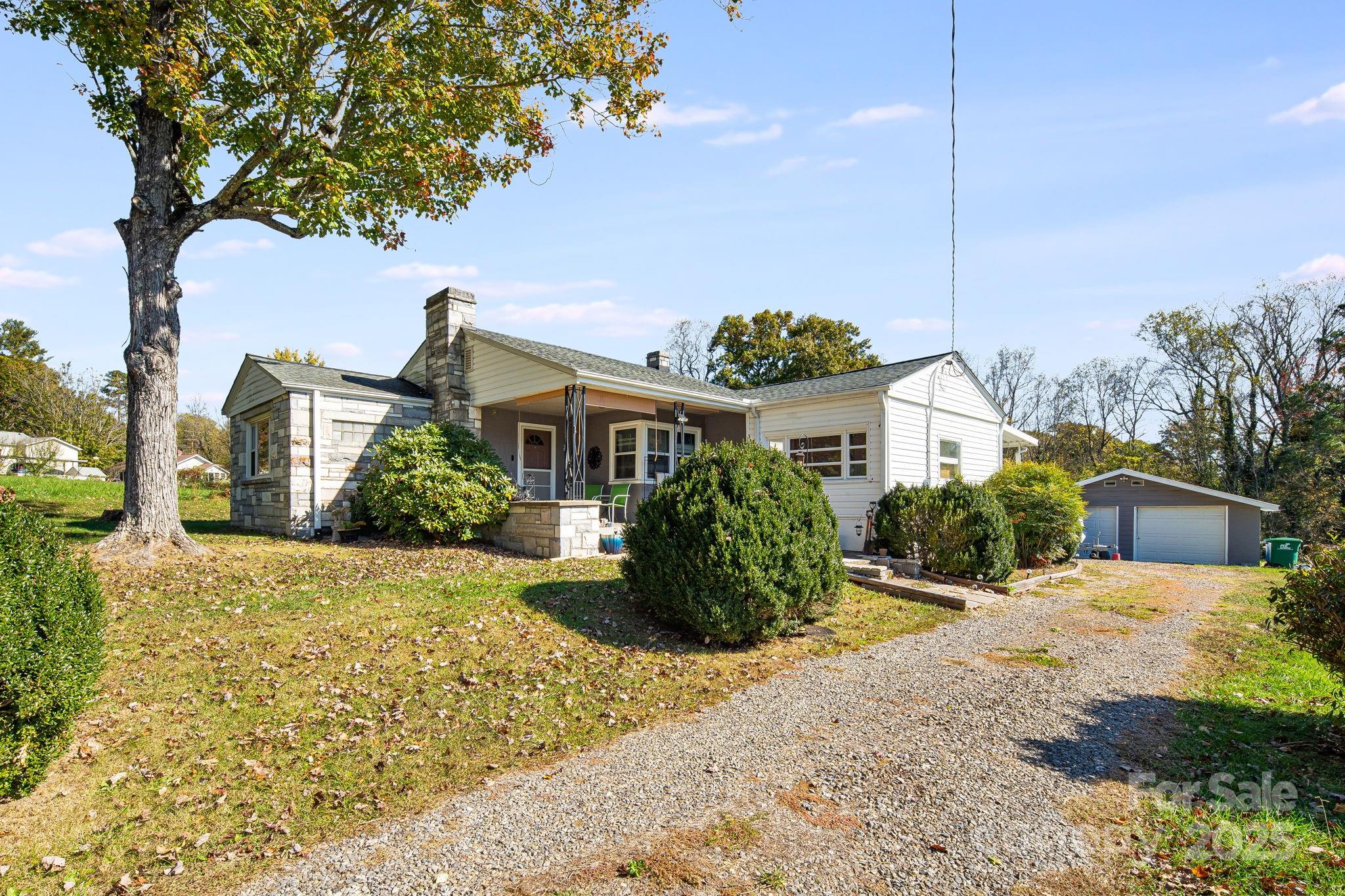 180 Holbrook Road Candler NC 28715