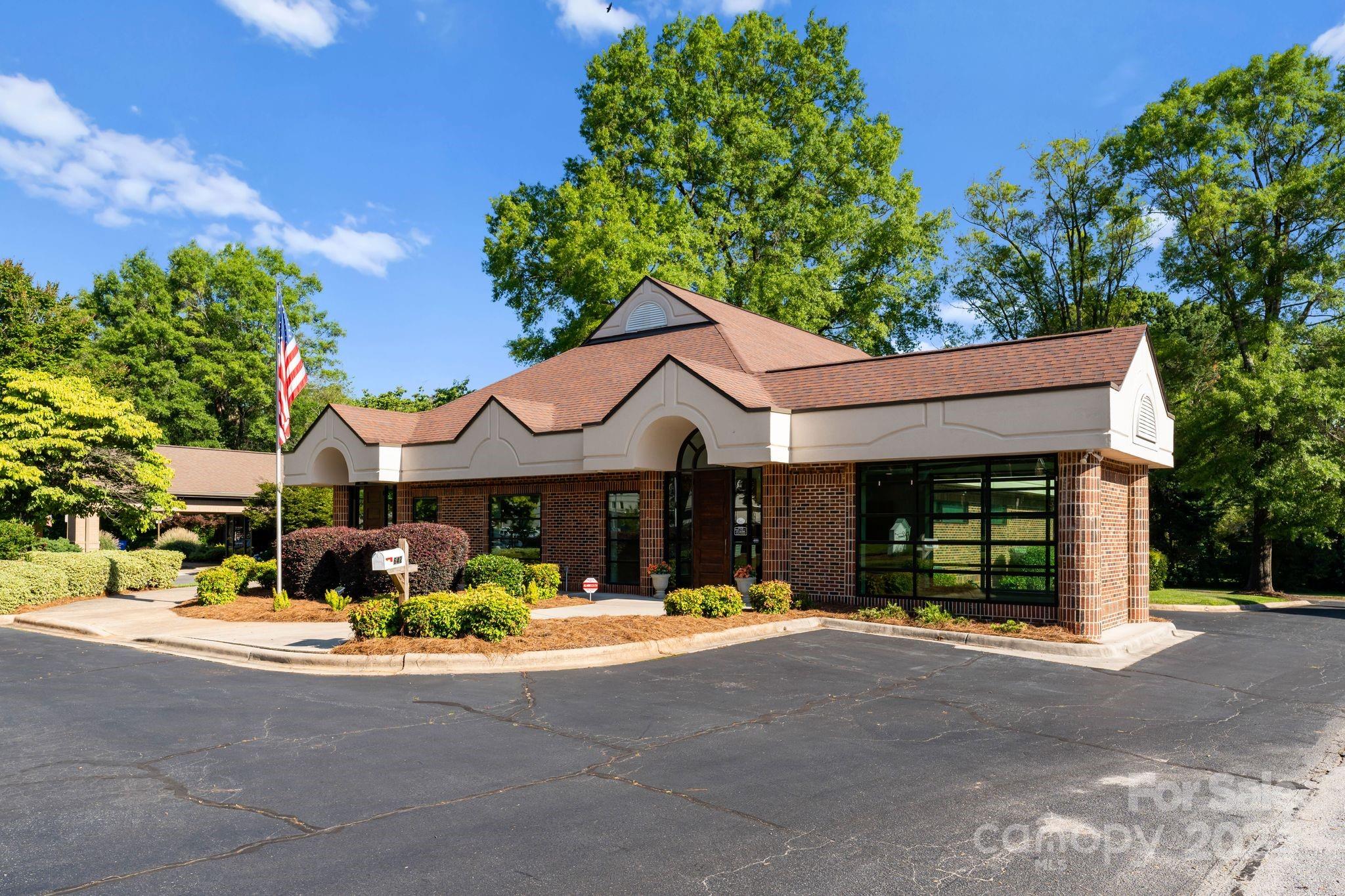 642 Carpenter Avenue Mooresville NC 28115
